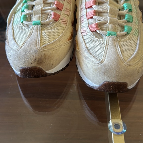 Limited edition pineapple Nike max airs - Picture 6 of 7